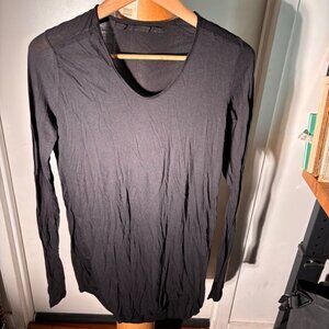 JULIUS Pre Spring-Summer 2017 Collection Extra Long Sweater Shirt Size 2 Medium